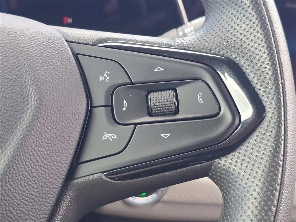 Used 2025 Gray Chevrolet LT image 23