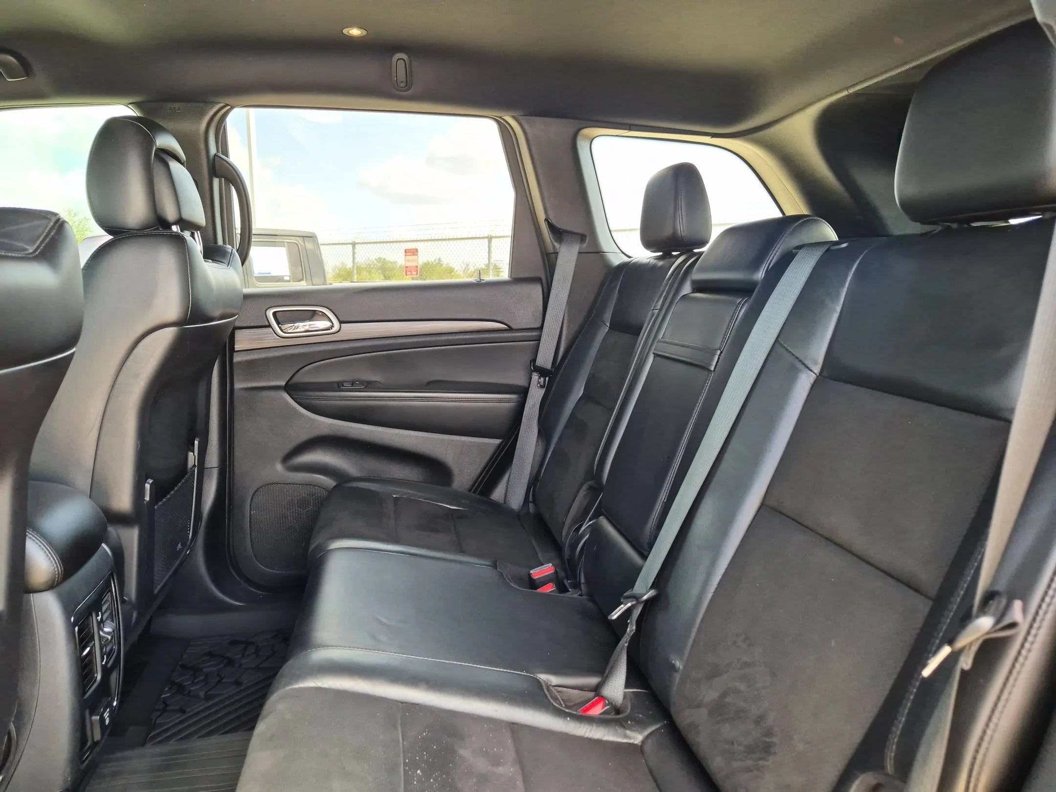 Used 2021 Gray Jeep Laredo X image 22