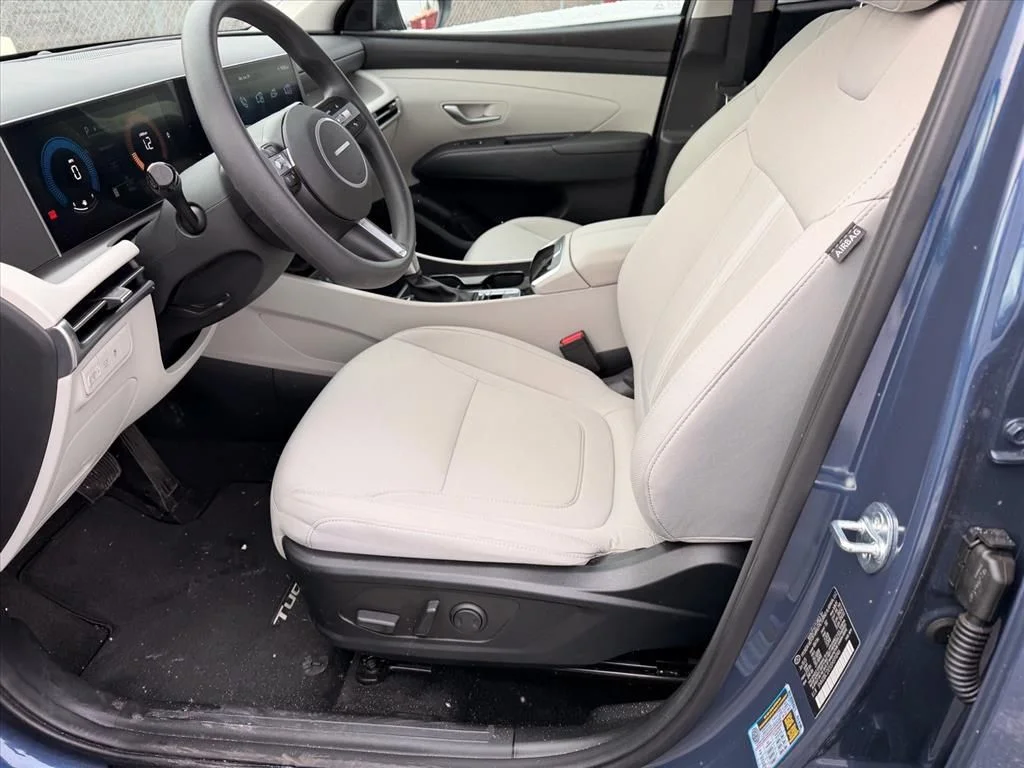Used 2025 Blue Hyundai SEL image 8