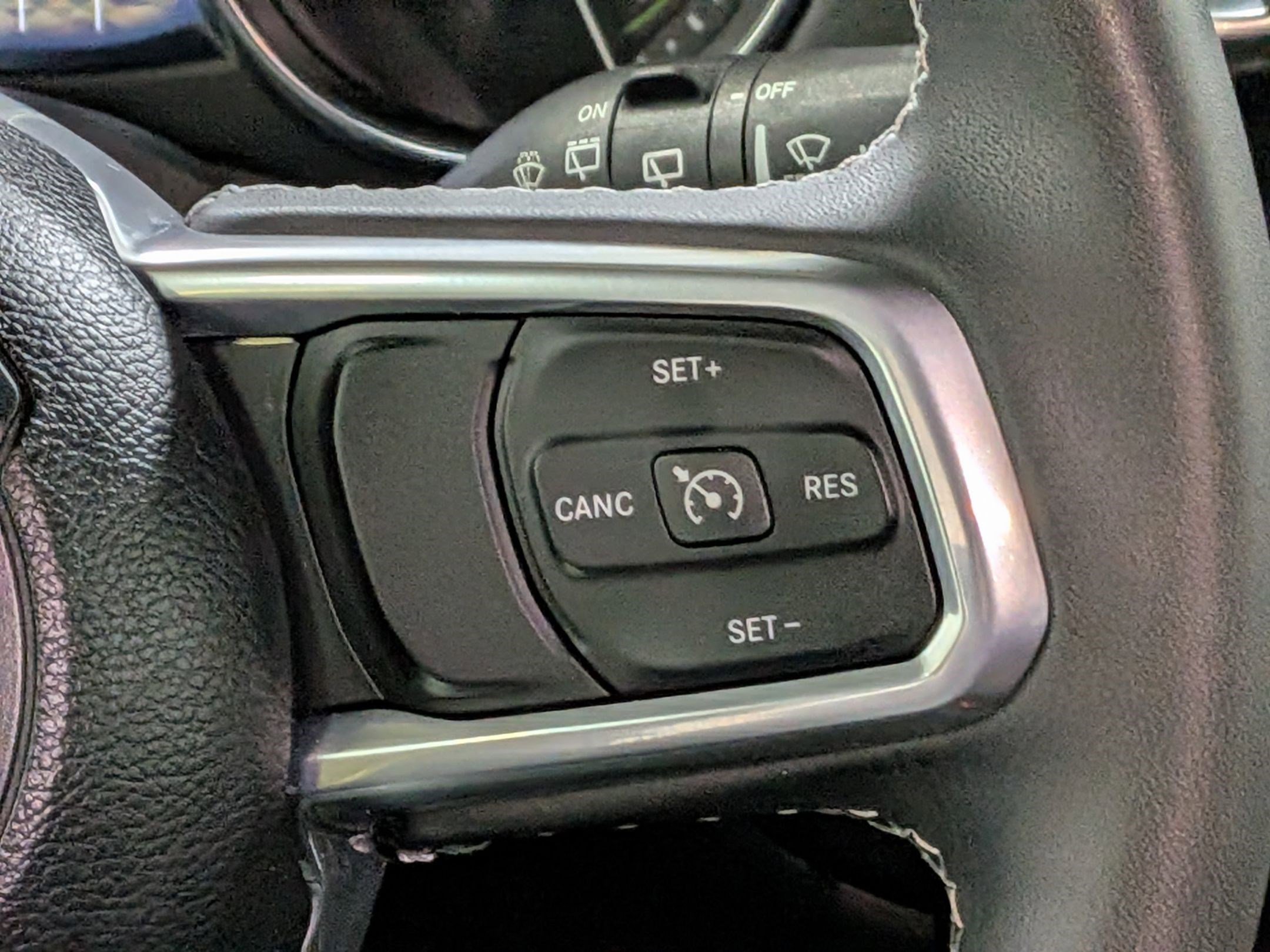 Used 2023 High Velocity Clearcoat Jeep Sahara image 19