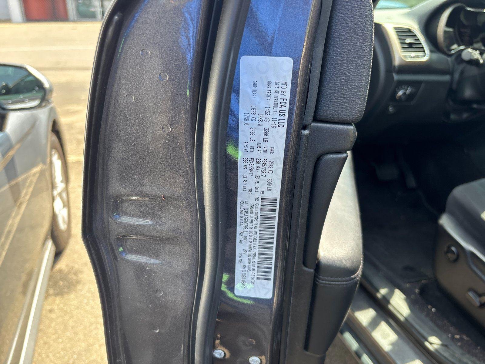 Used 2017 Granite Crystal Metallic Clearcoat Jeep Laredo image 12