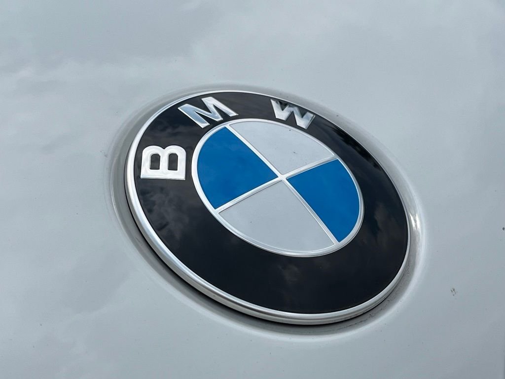 Certified Used 2024 Alpine White BMW M60i image 11