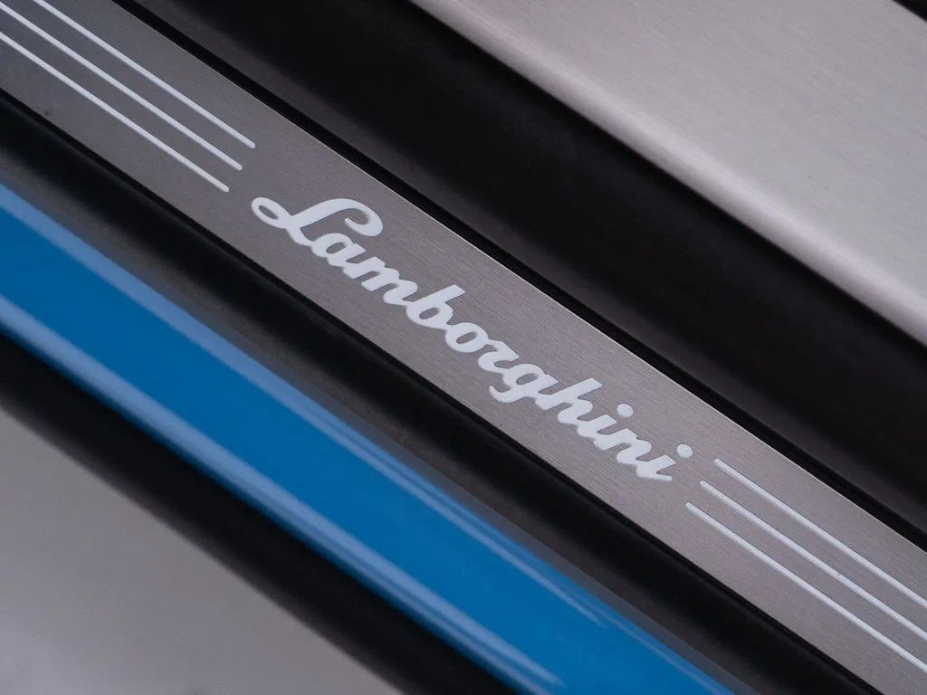 Used 2022 Blu Cepheus Lamborghini  image 13