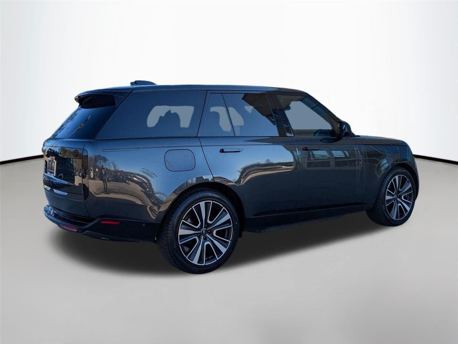 New 2025 Carpathian Grey LAND ROVER SE PHEV image 5