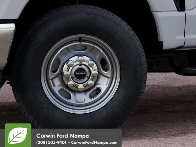 New 2027 Oxford White Ford XL image 19