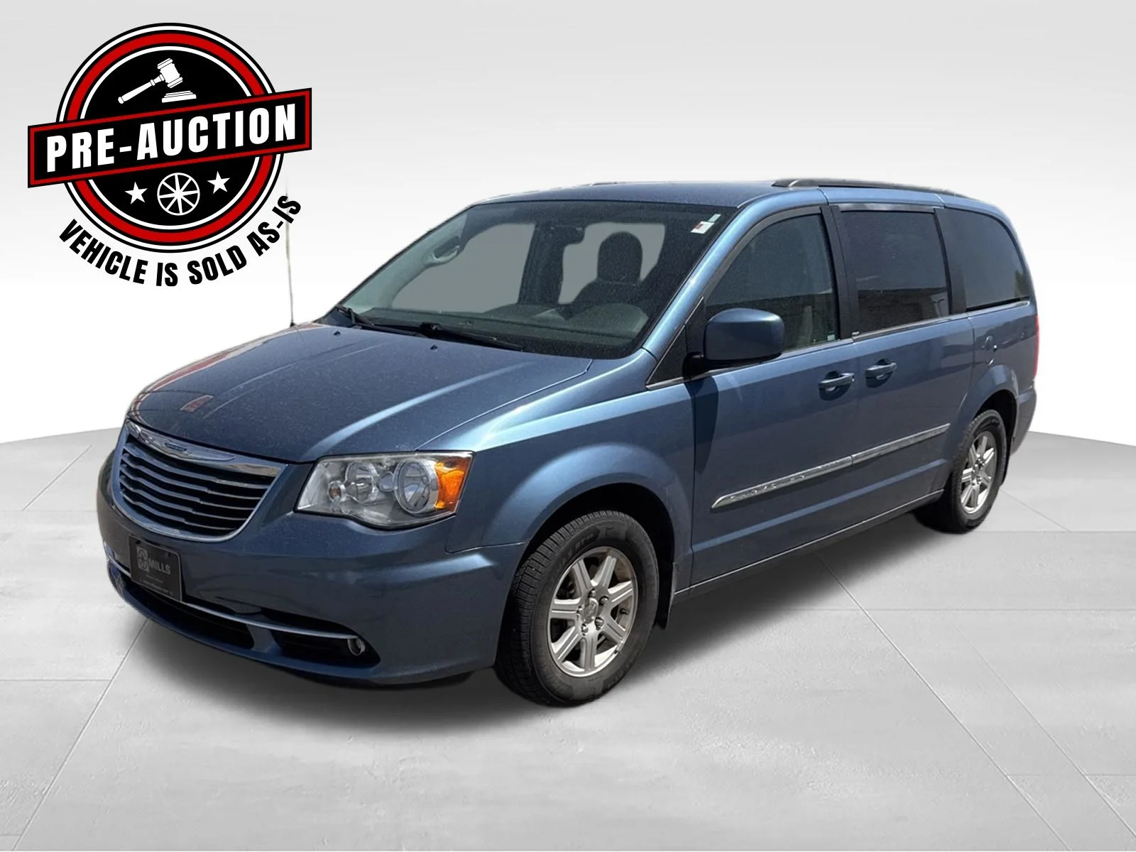 2012 Chrysler Town & Country Touring's photo