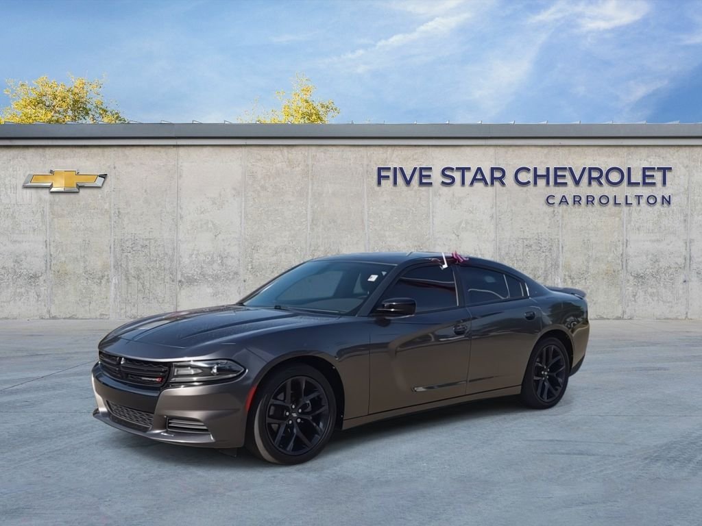 Used 2021 Gray Dodge SXT image 4