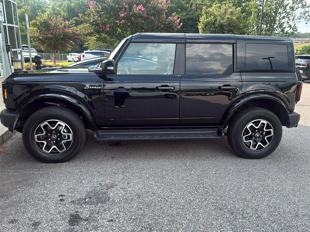 Used 2025 Shadow Black Ford Outer Banks image 5