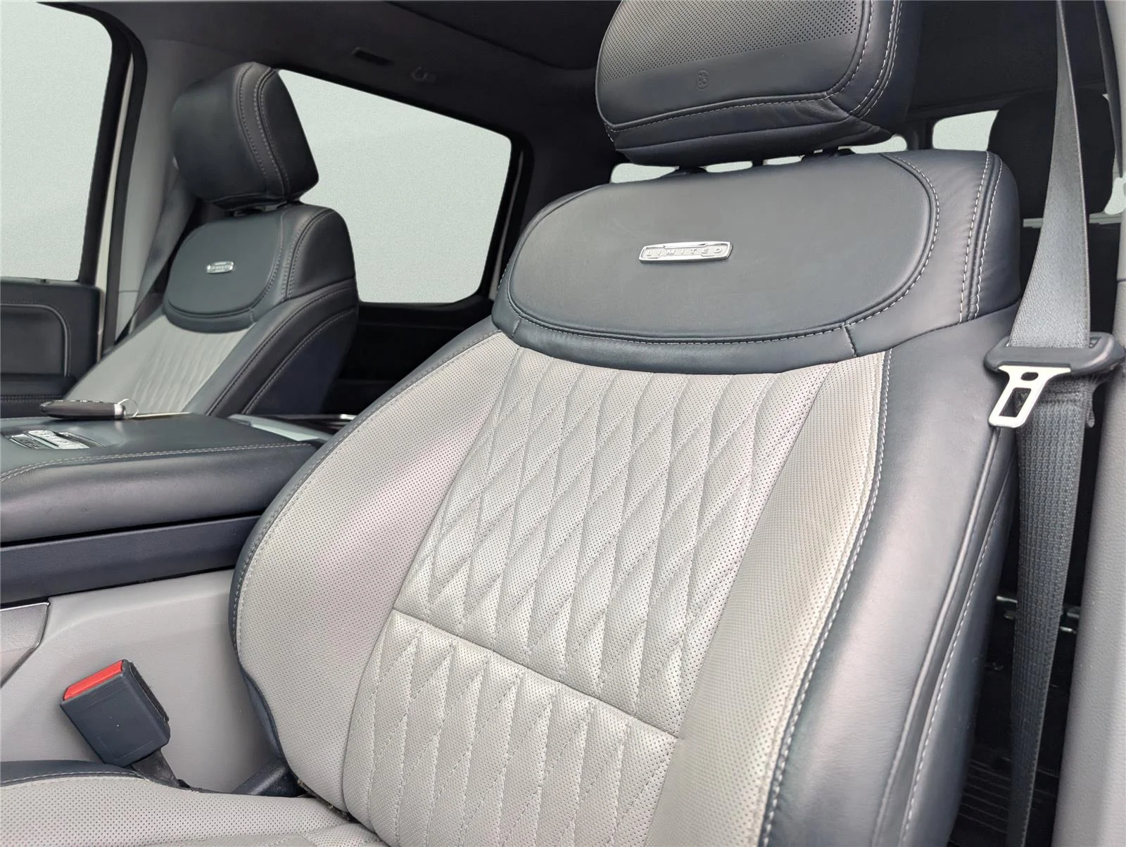 Used 2021 Star White Metallic Tri-Coat Ford Limited image 12