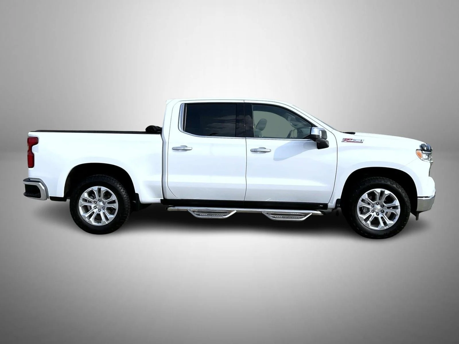 Used 2023 White Chevrolet LTZ image 4