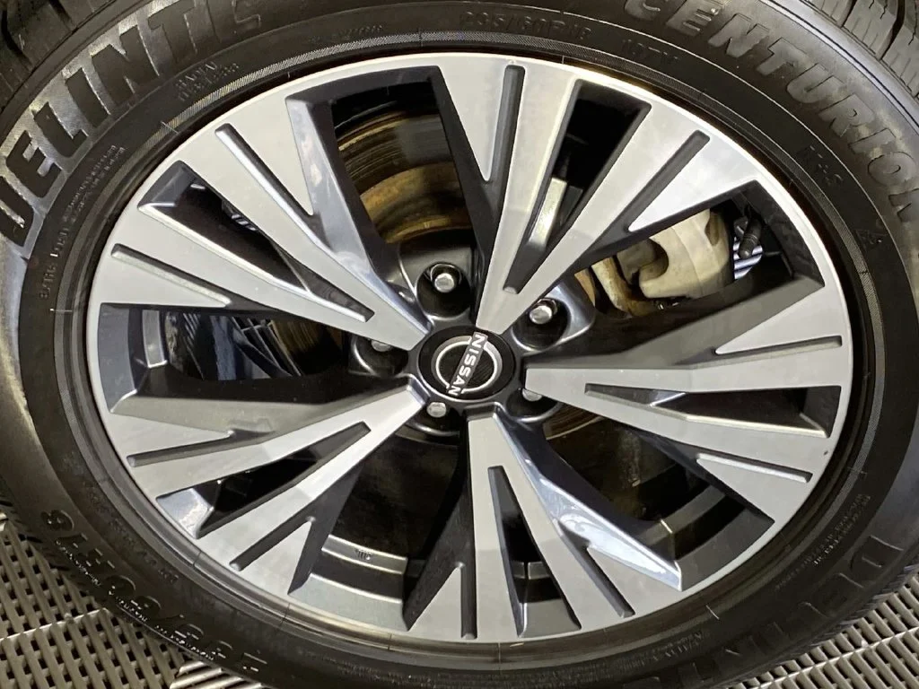 Used 2023 Gun Metallic Nissan SV image 25