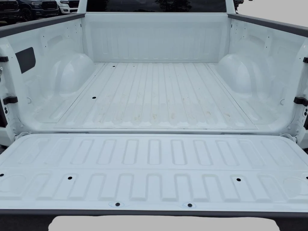 New 2026 Bright White Clear-Coat Exterior Paint RAM Tradesman image 24