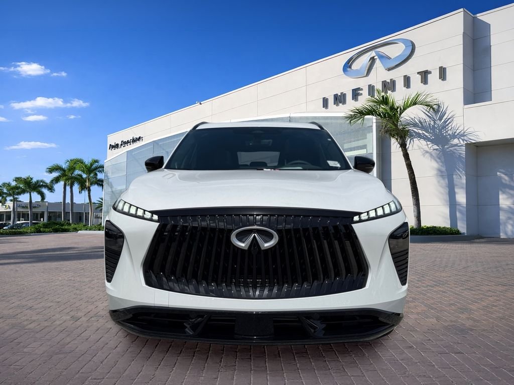 New 2027 RADIANT WHITE INFINITI Luxe AWD image 2