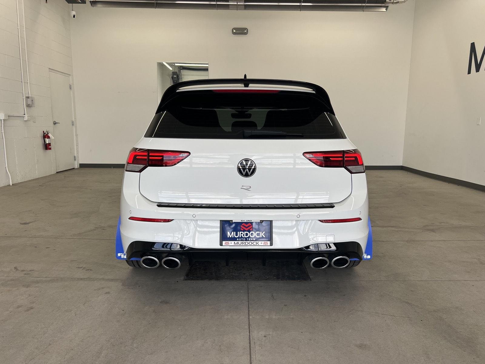 Used 2024 Pure White Volkswagen 2.0T DSG image 3