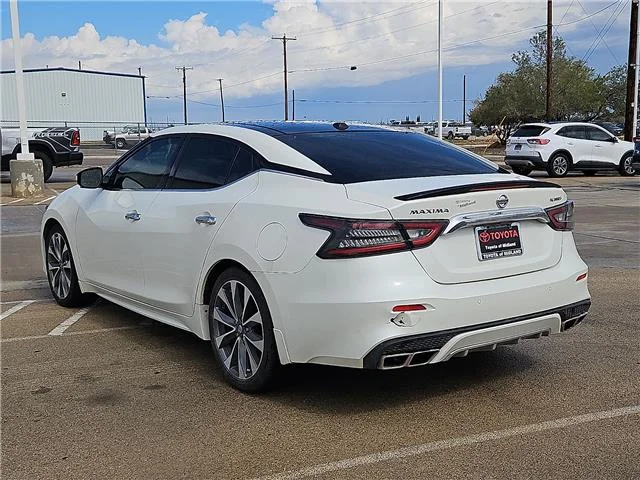 Used 2022 Pearl White Tricoat Nissan Platinum image 2