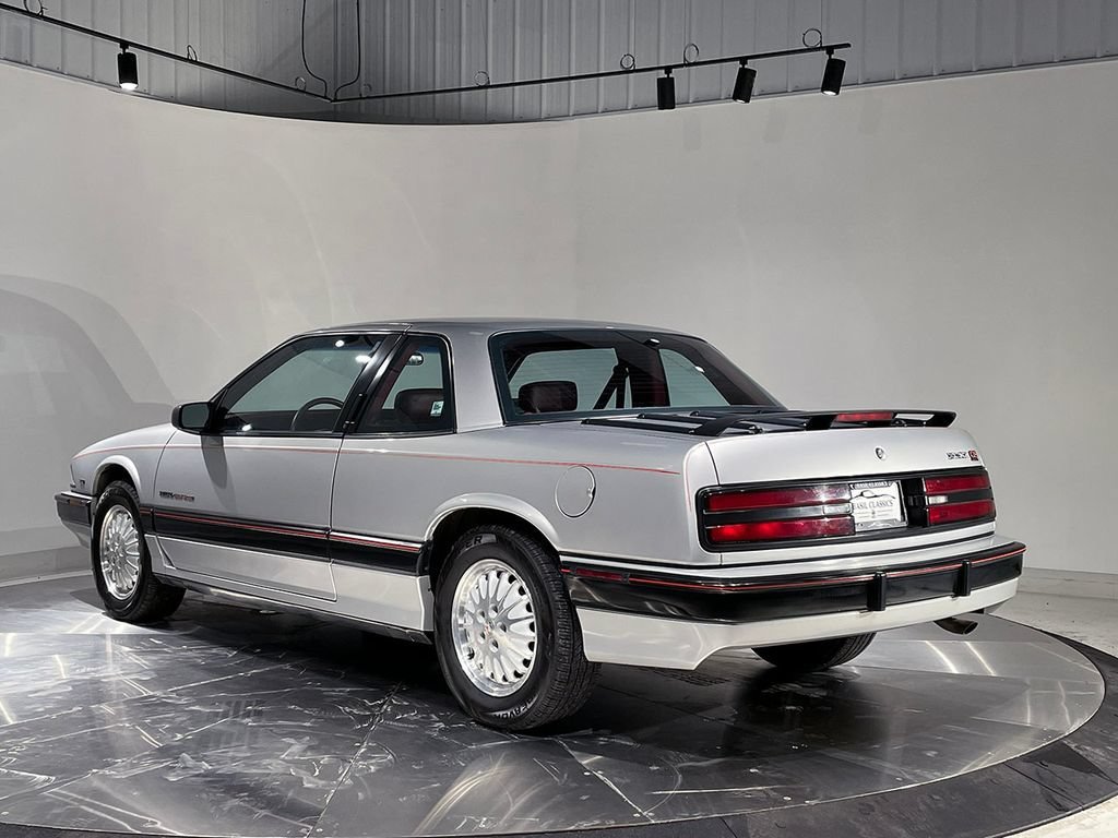 Used 1991  Buick Custom image 10