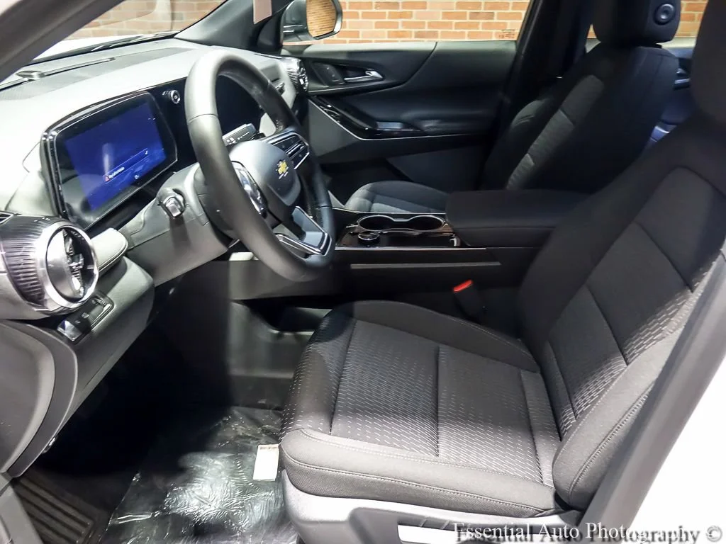 New 2026 Summit White Chevrolet LT image 10