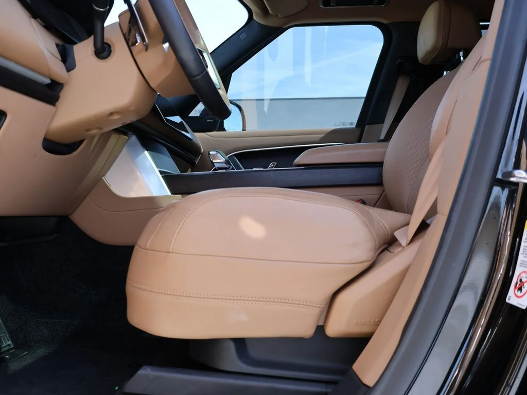 Certified Used 2024 Santorini Black Metallic Land Rover SE image 35