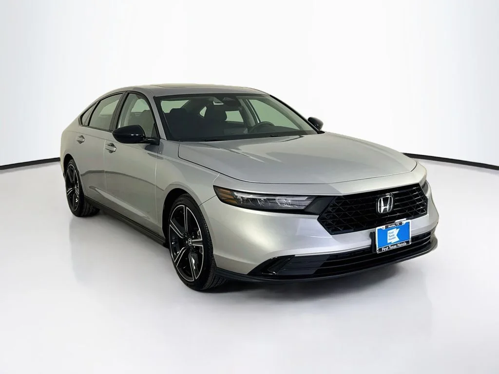 Used 2026 Silver Honda SE image 42
