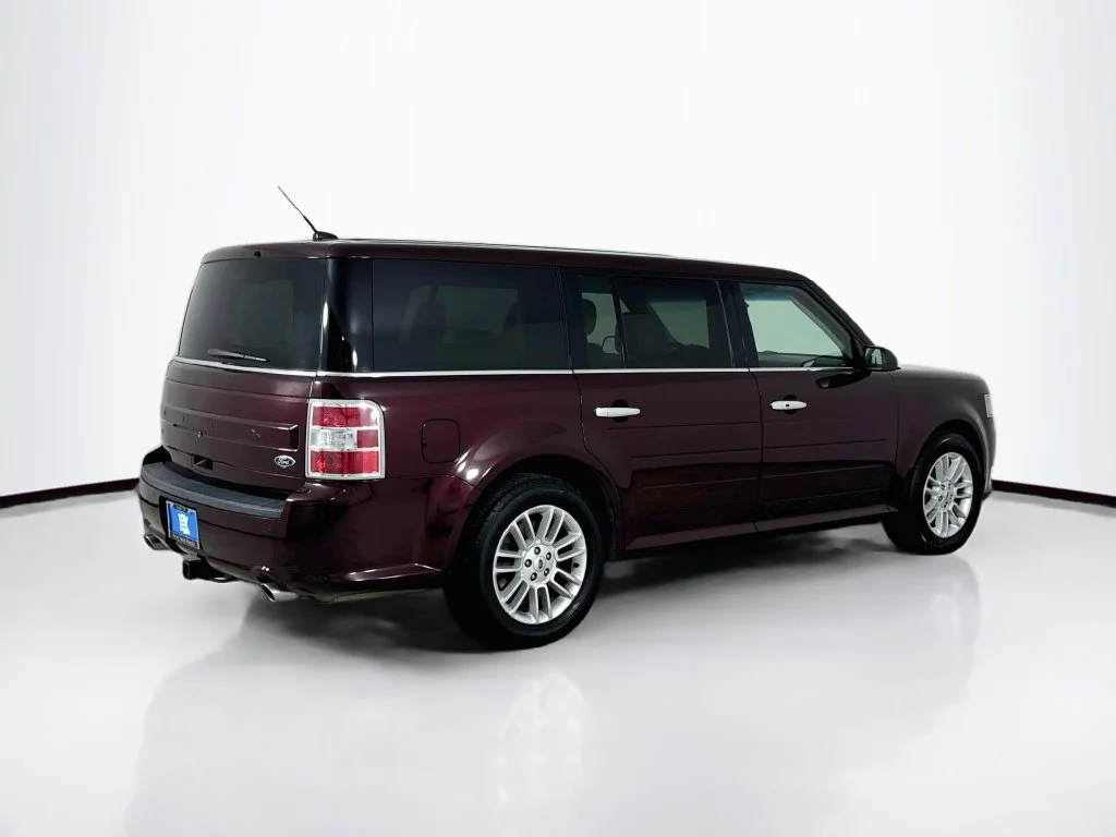 Used 2018 Burgundy Ford SEL image 8