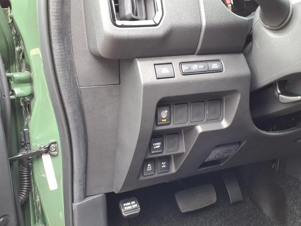 New 2026 Green Nissan PRO-4X image 10