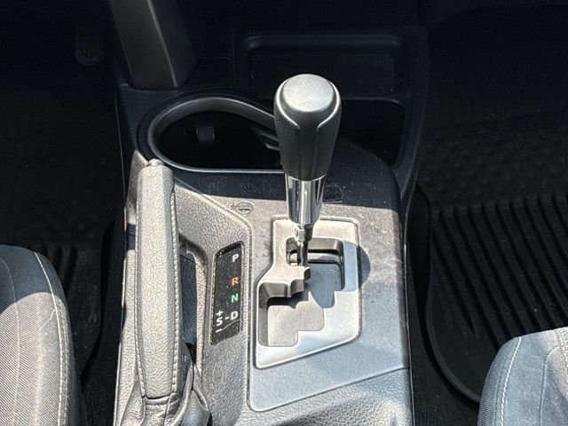 Used 2016 White Toyota XLE image 22