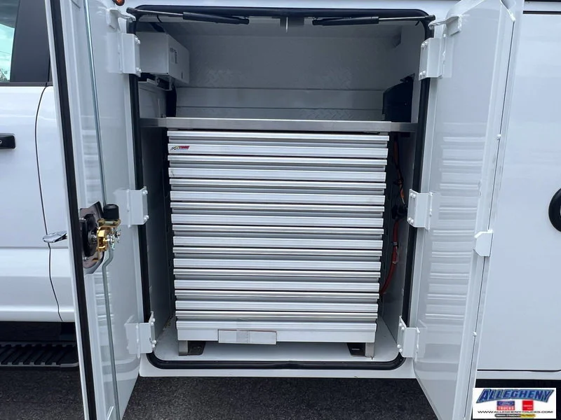 2025 Ford F-600 Super Duty Chassis Cab XL - Photo 9