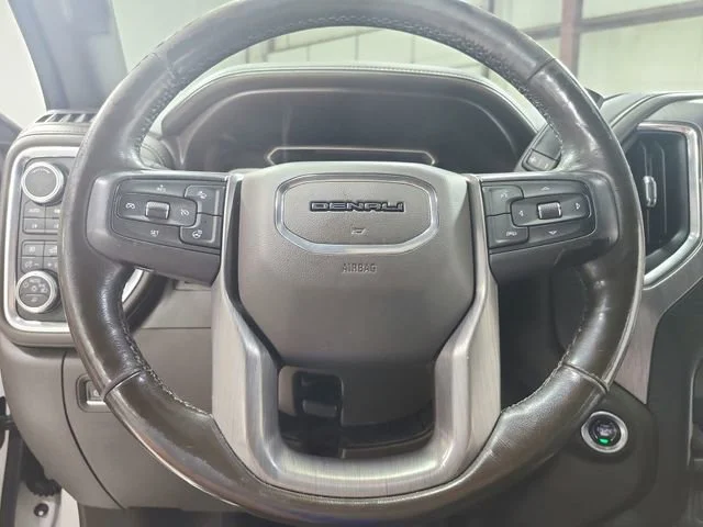 Used 2019 WHITE FROST TRICOAT GMC Denali image 25