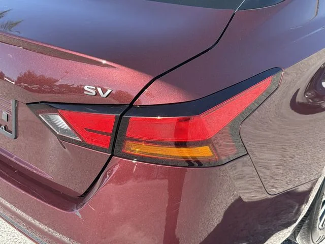 Used 2024 Red Nissan 2.5 SV image 9