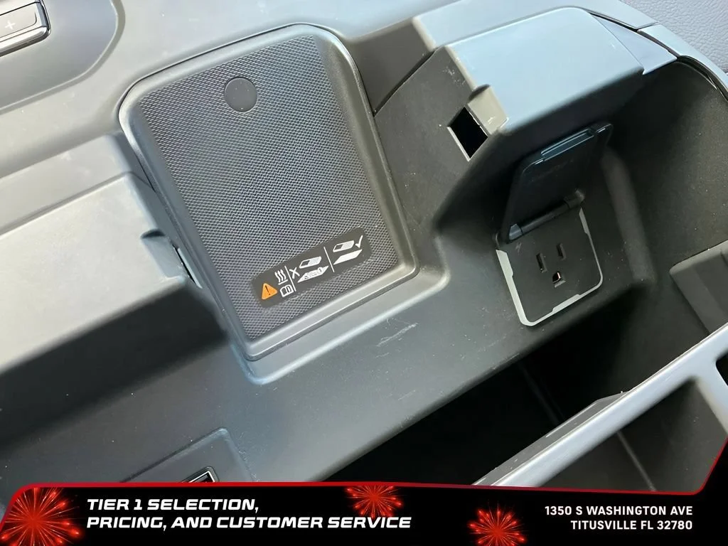 Used 2023 Onyx Black GMC Denali image 48