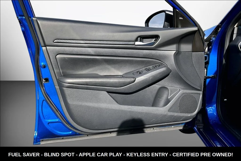 Used 2025 Blue Nissan 2.5 SV image 23