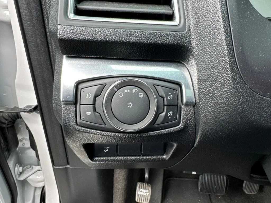 Used 2017 White Ford Limited image 11