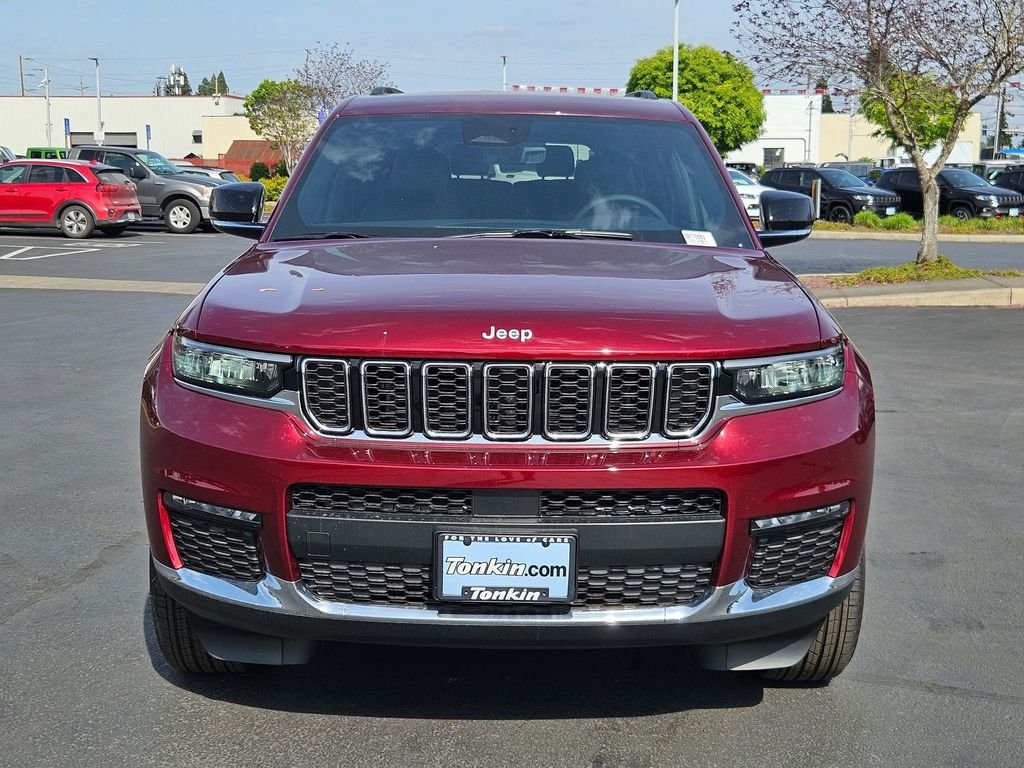 New 2025 Velvet Red Pearl-Coat Exterior Paint Jeep Limited image 9