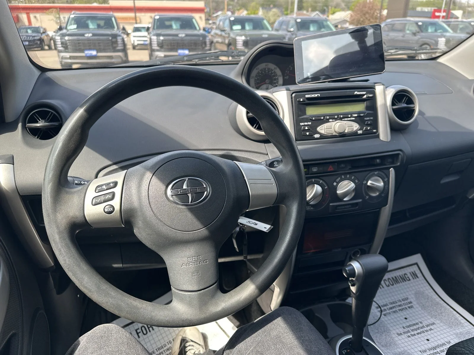 Used 2006 Red Scion Base image 33