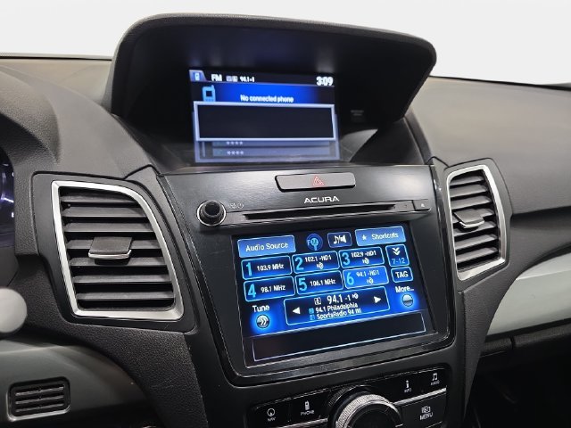 Used 2018  Acura Technology Package image 19