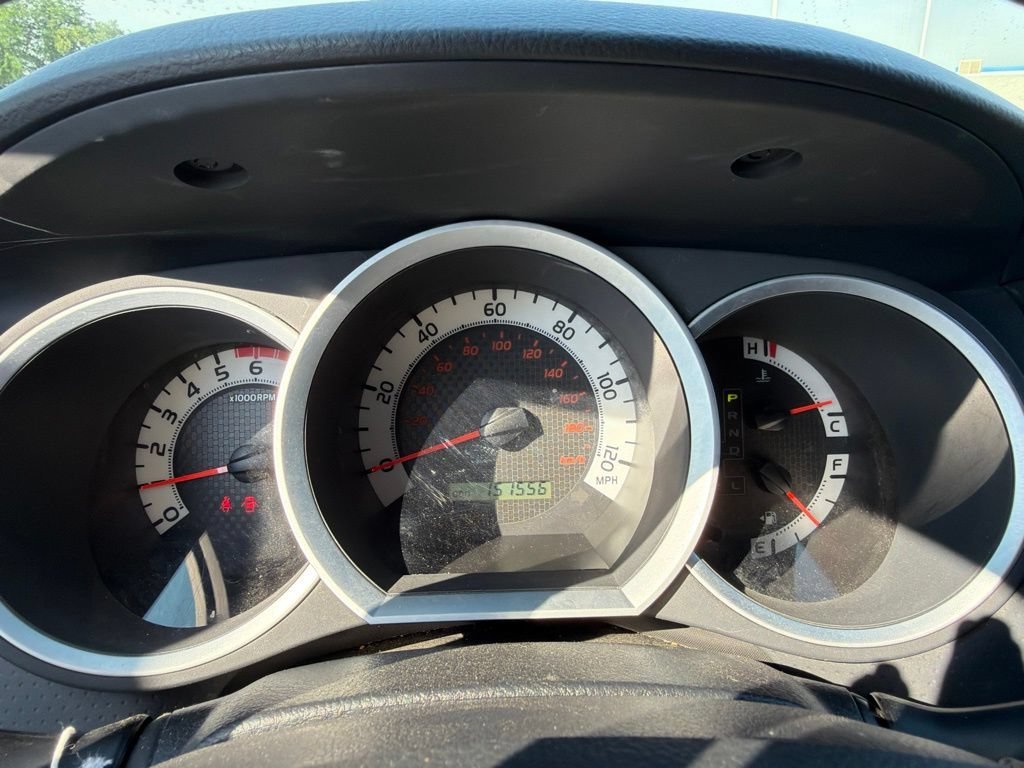 Used 2014 Super White Toyota Base image 25