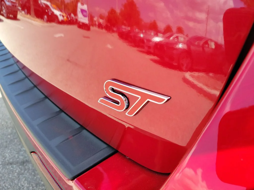 New 2026 Rapid Red Metallic Tinted Clearcoat Ford ST image 7