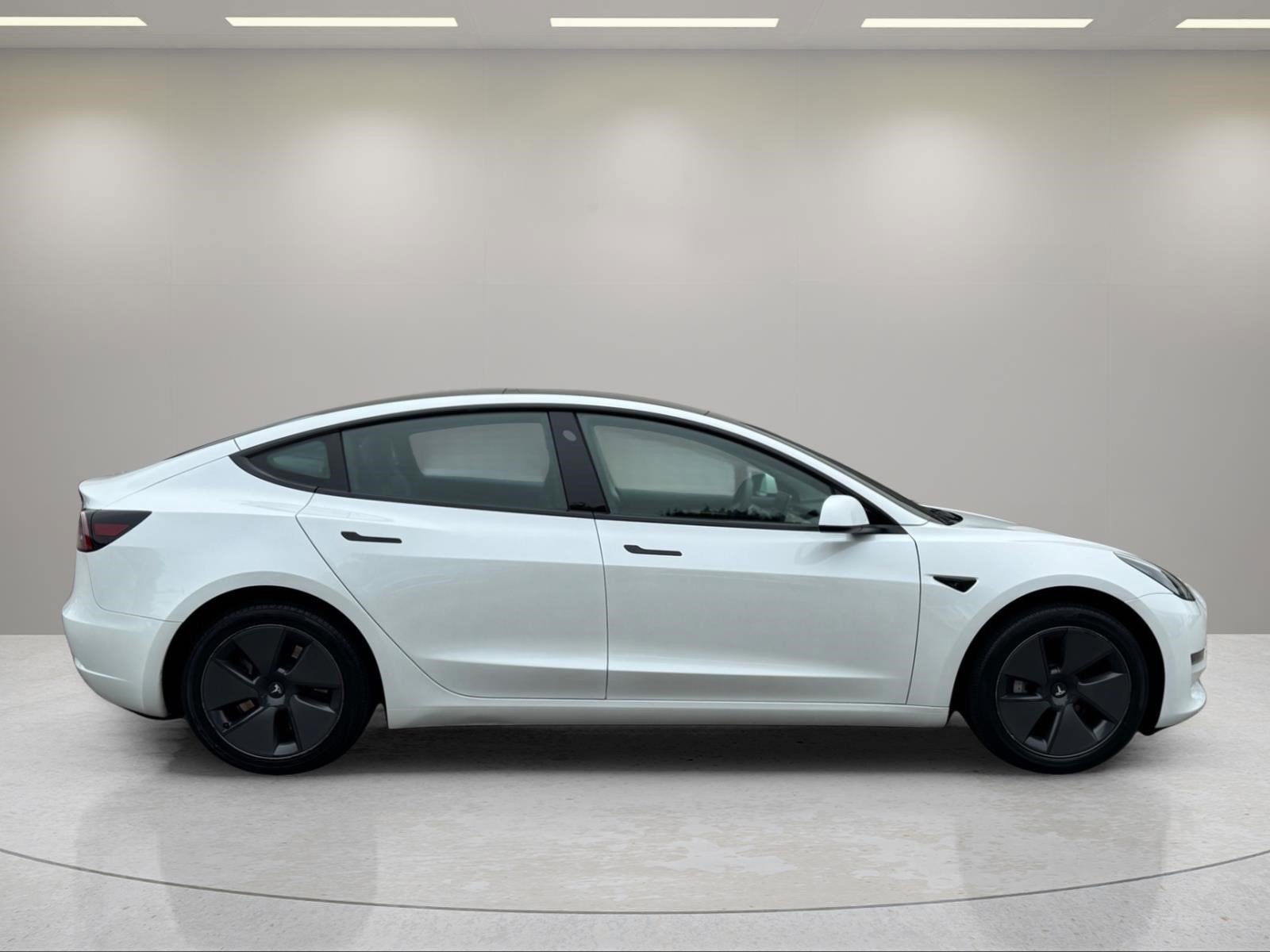 Used 2023  Tesla Base image 6