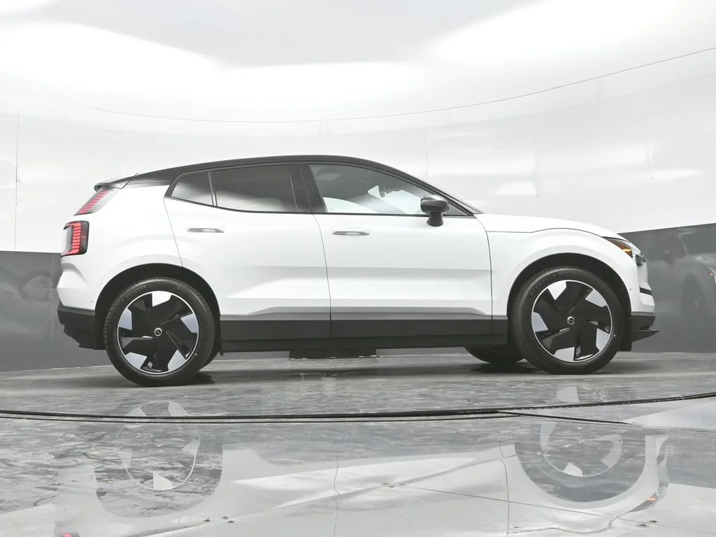 New 2026 Crystal White Volvo Twin Motor Performance Ultra image 41