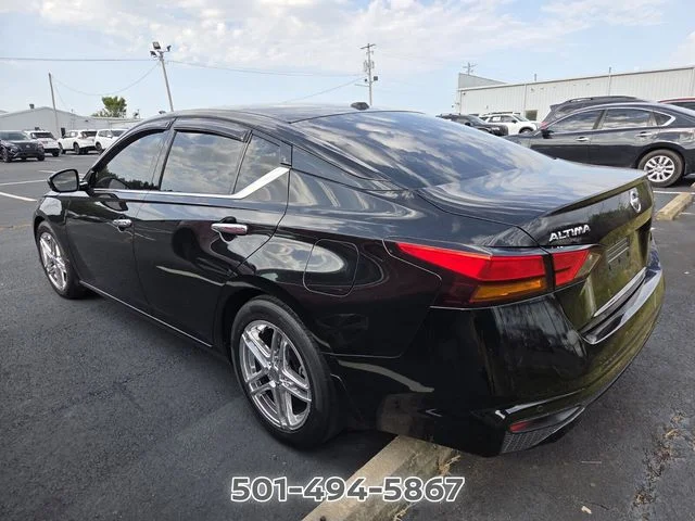Used 2019 Black Nissan 2.5 SL image 6