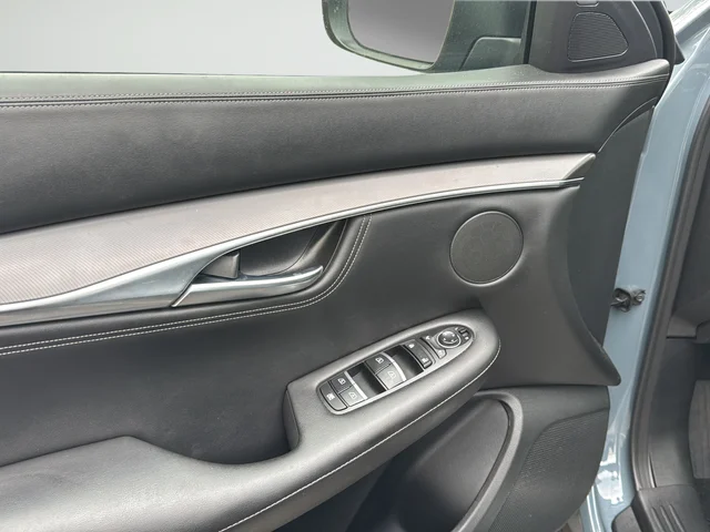 Used 2023 Gray INFINITI LUXE image 24