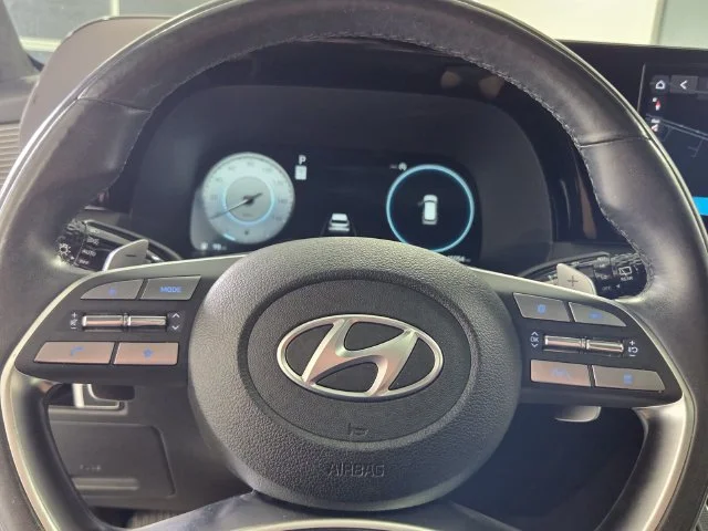 Used 2024 White Hyundai Calligraphy image 26