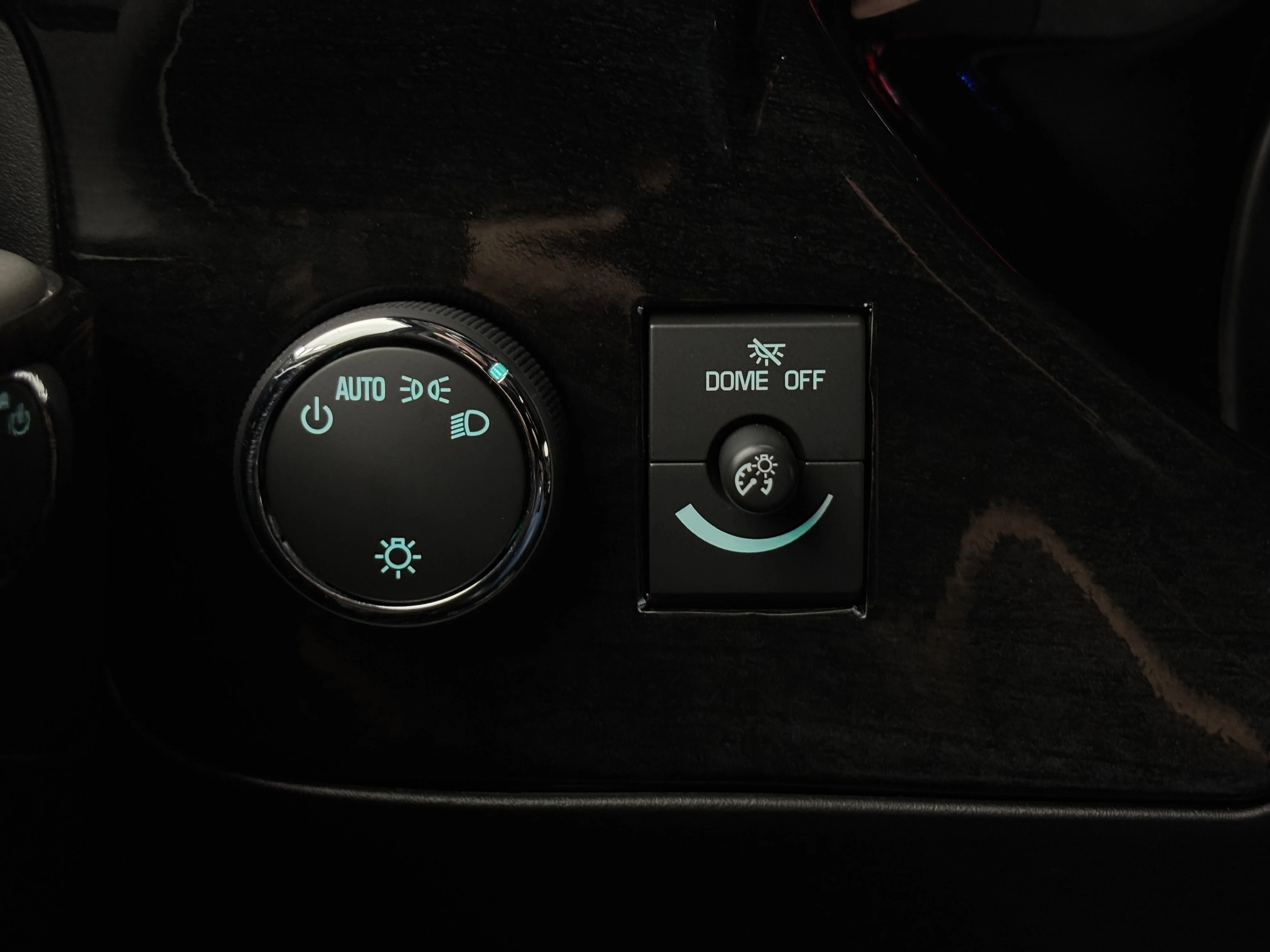 Used 2025 Onyx Black GMC Work Van image 31