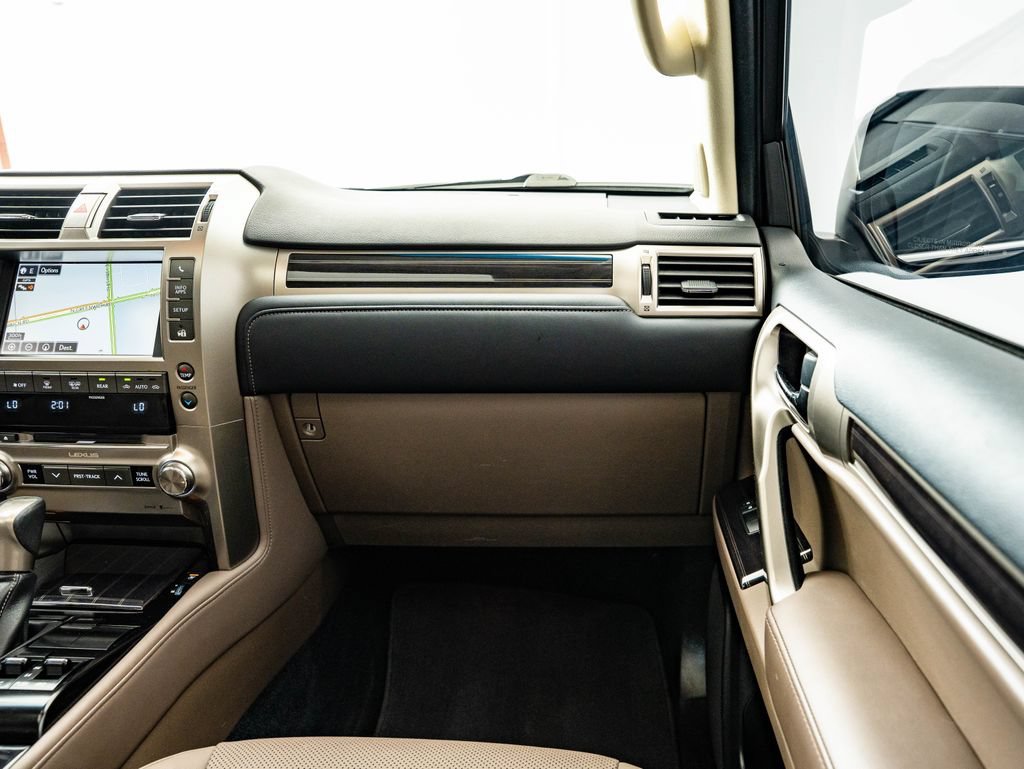 Used 2021 Onyx Black Lexus 460 Premium image 47