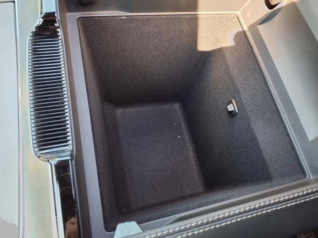 New 2026 Bright White Clearcoat Jeep Limited Altitude image 13