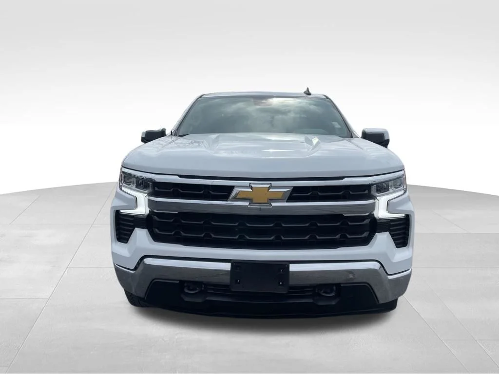 Used 2023 White Chevrolet LT image 8