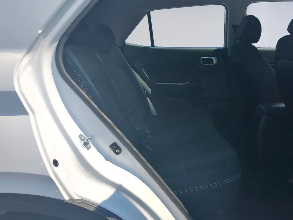 Used 2023 White Hyundai SEL image 20