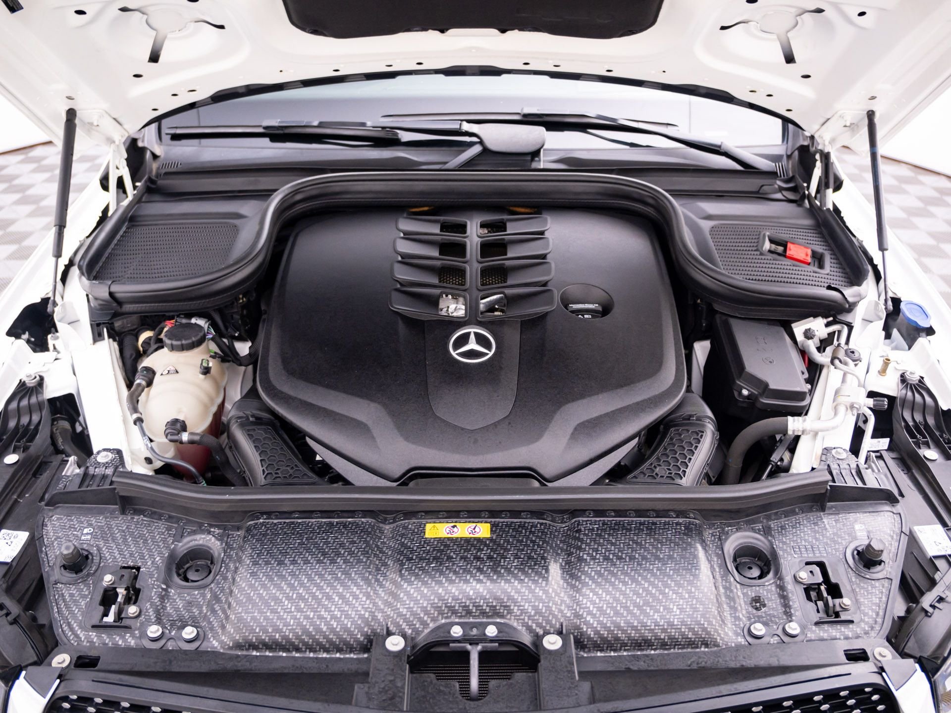 Used 2023 White Mercedes-Benz GLE 580 image 35