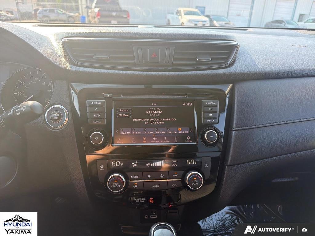 Used 2018 Glacier White Nissan SV image 19
