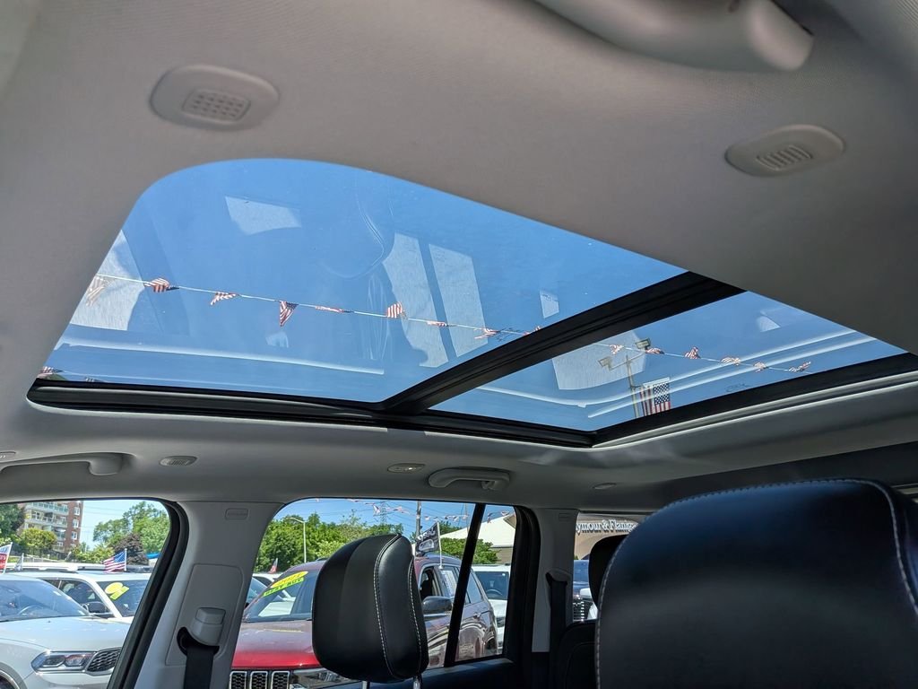 Used 2023 Black Jeep 4xe image 25